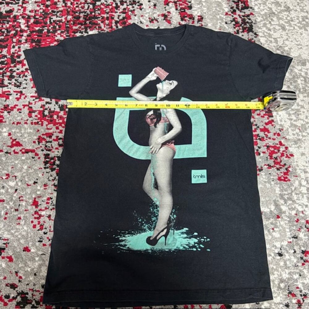 Medium Tmls Too Many Loose Strings Brand To The L… - image 3